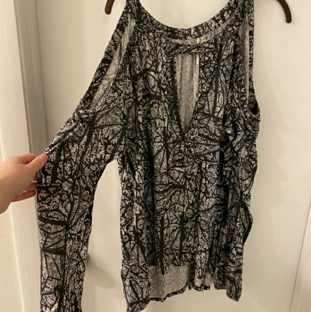 Free People black/white Printed blouse